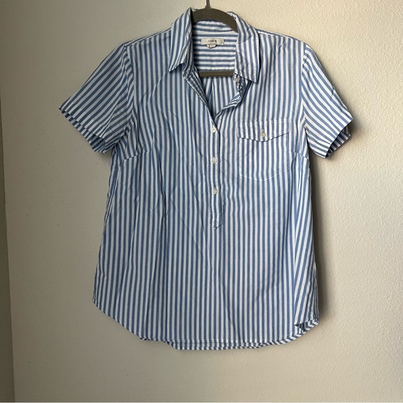 J. Crew Tops - J. Crew Striped Short Sleeve Half Button Down Size 8 Beachy Seersucker Cruise